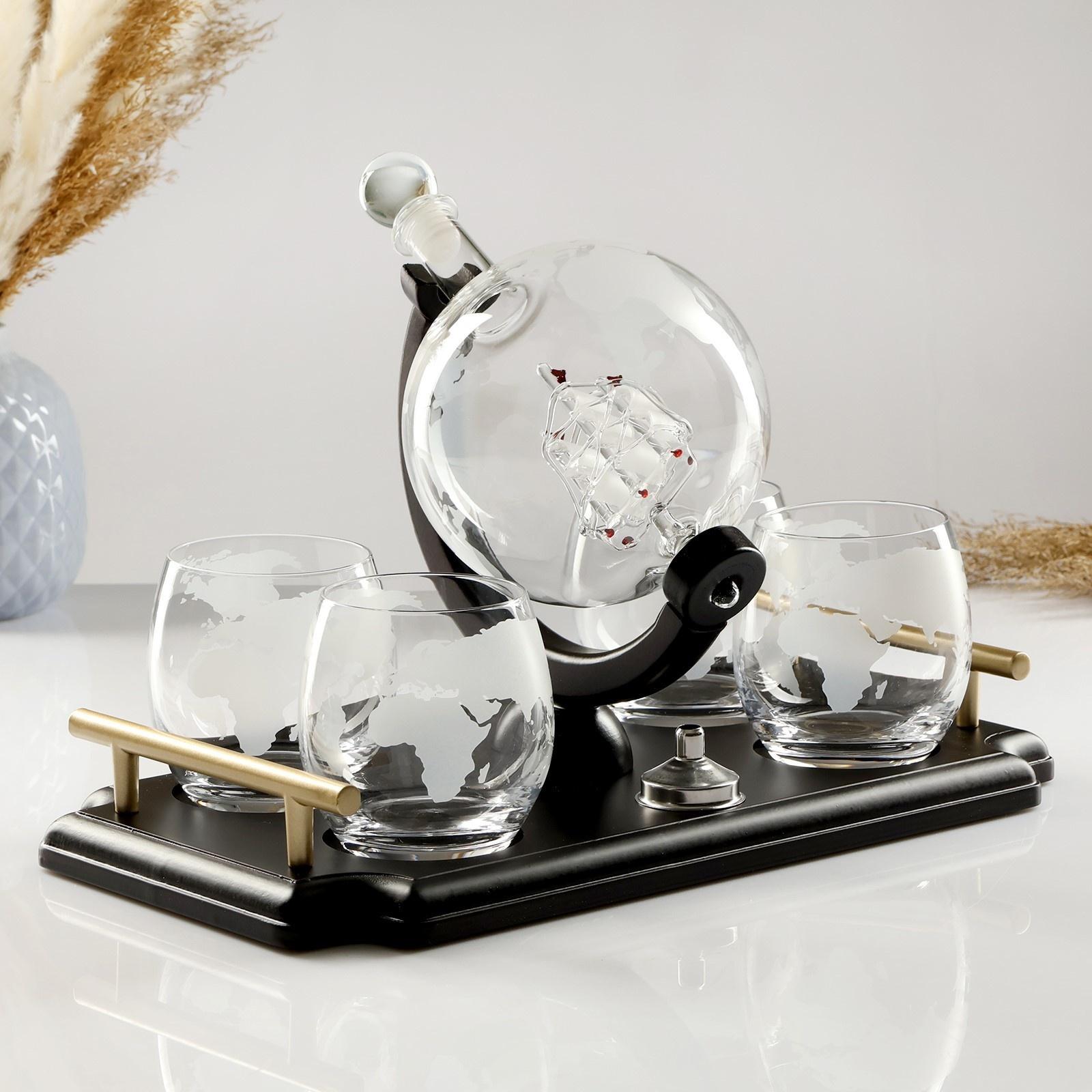 Мини-Бар Путешествия, на подносе, на 4 персоны, штоф - 930 мл, бокалы - 300 мл