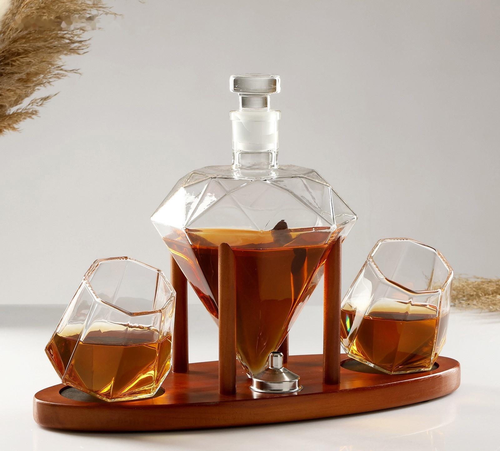 Мини-Бар Рубин, на подставке, на 2 персоны, штоф - 880 мл, бокалы - 200 мл