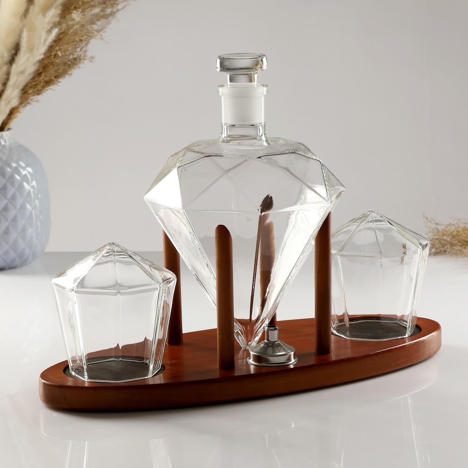 Мини-Бар Рубин, на подставке, на 2 персоны, штоф - 880 мл, бокалы - 200 мл