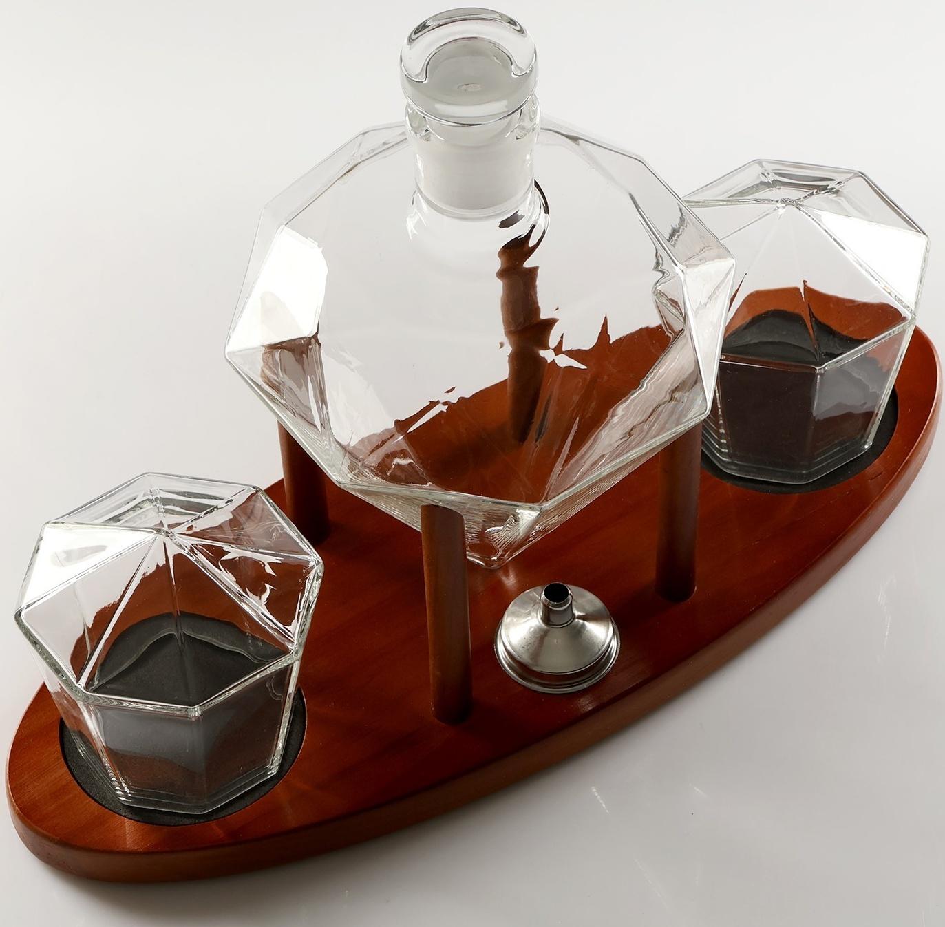 Мини-Бар Рубин, на подставке, на 2 персоны, штоф - 880 мл, бокалы - 200 мл