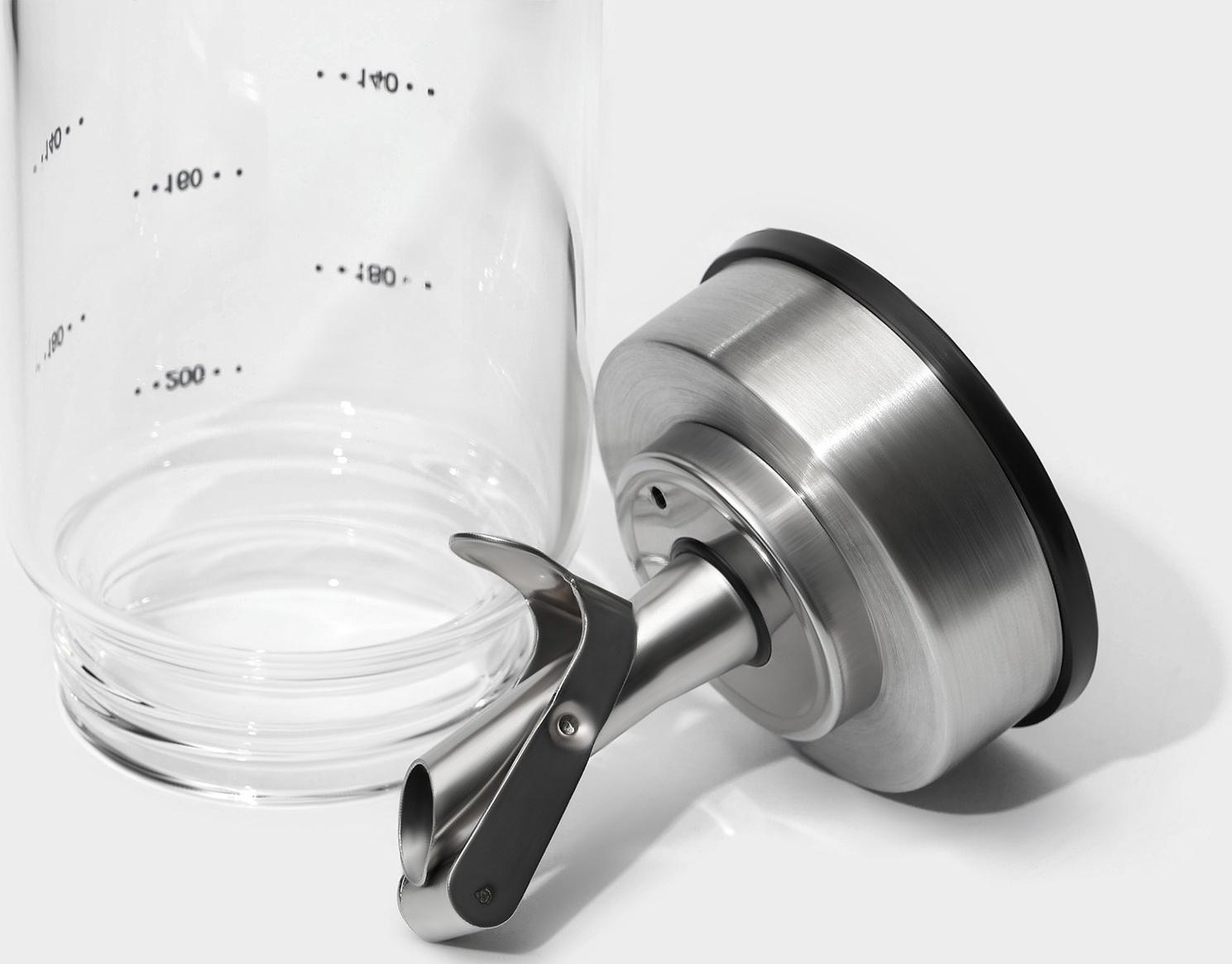 Бутыль стеклянная для соусов и масла с мерной шкалой Magistro «Мист», 200 мл, 5,5×17,5 см