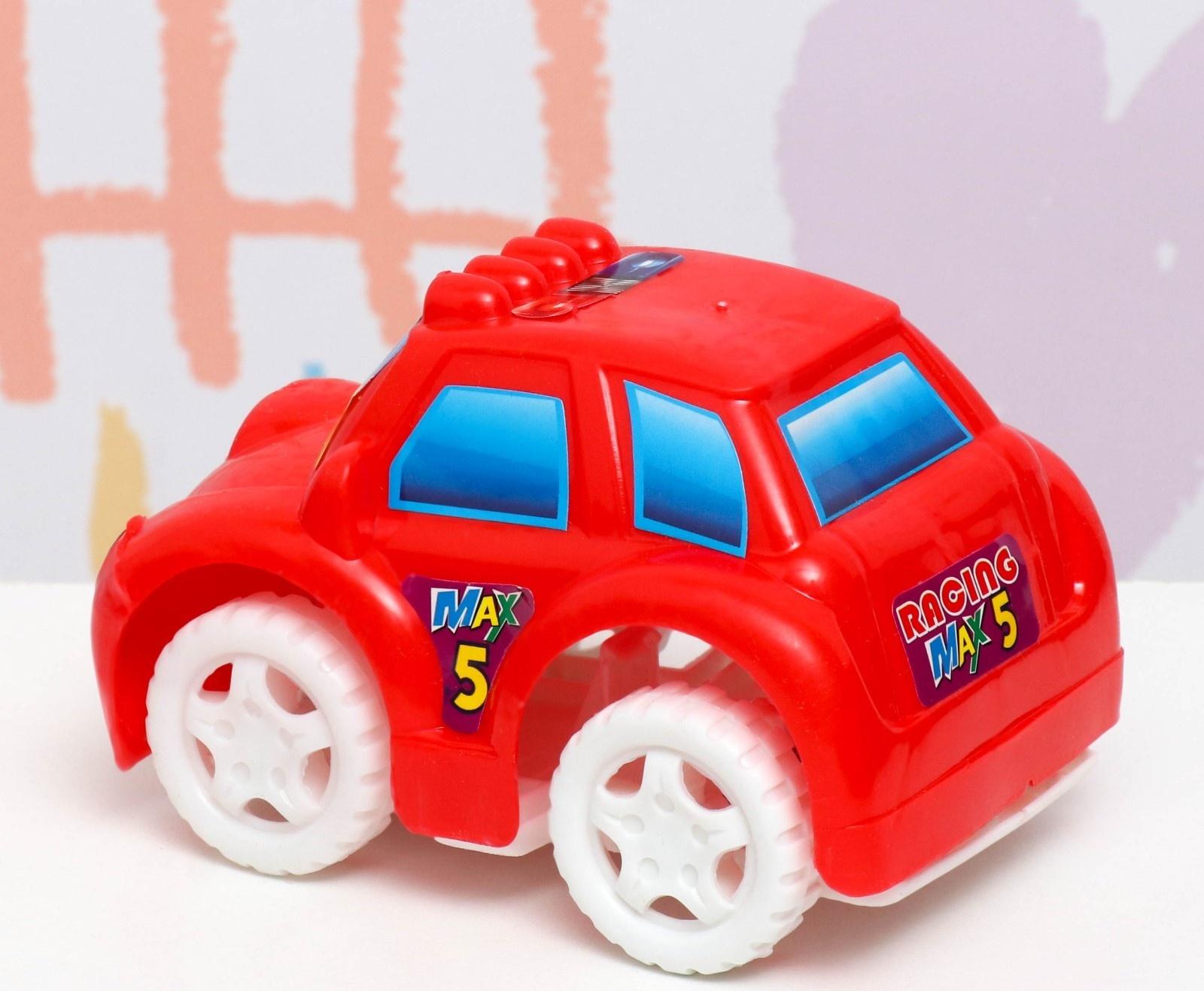 Машина пластмассовая 