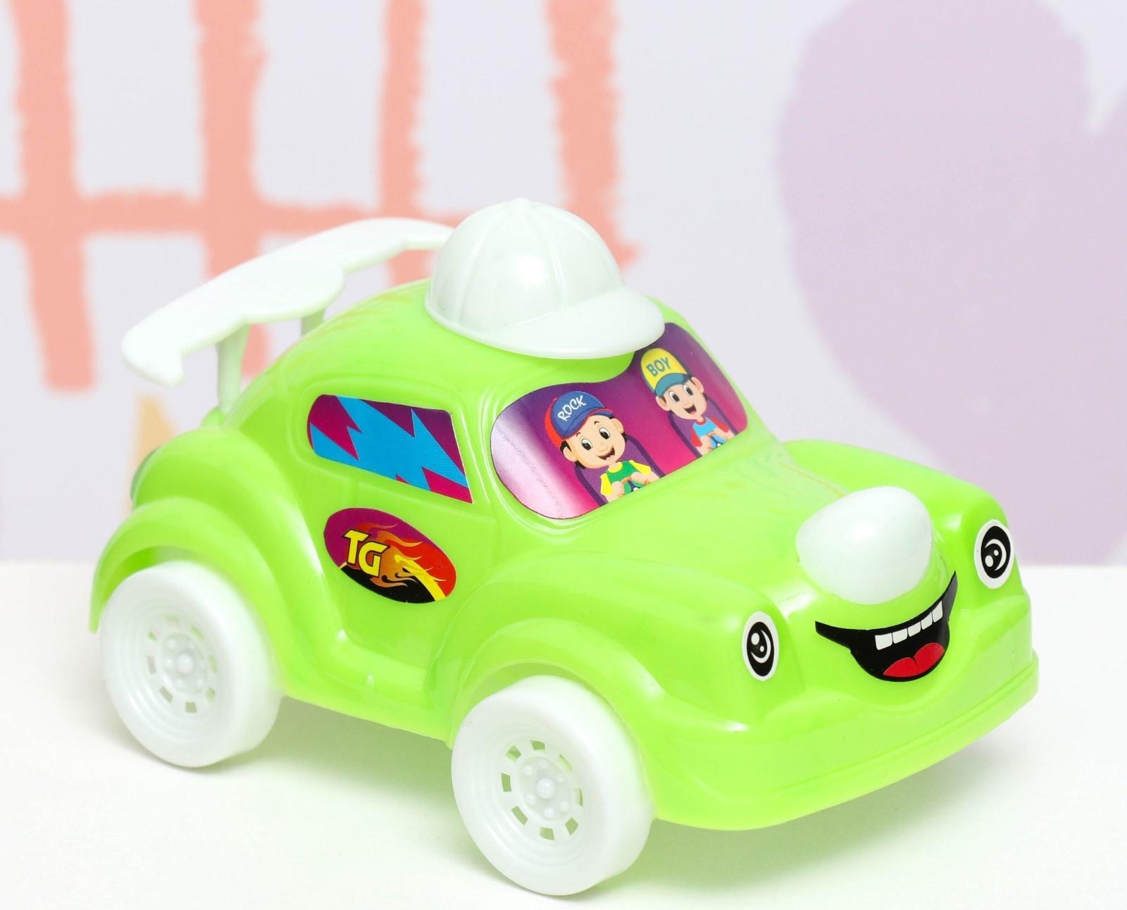 Машина пластмассовая 