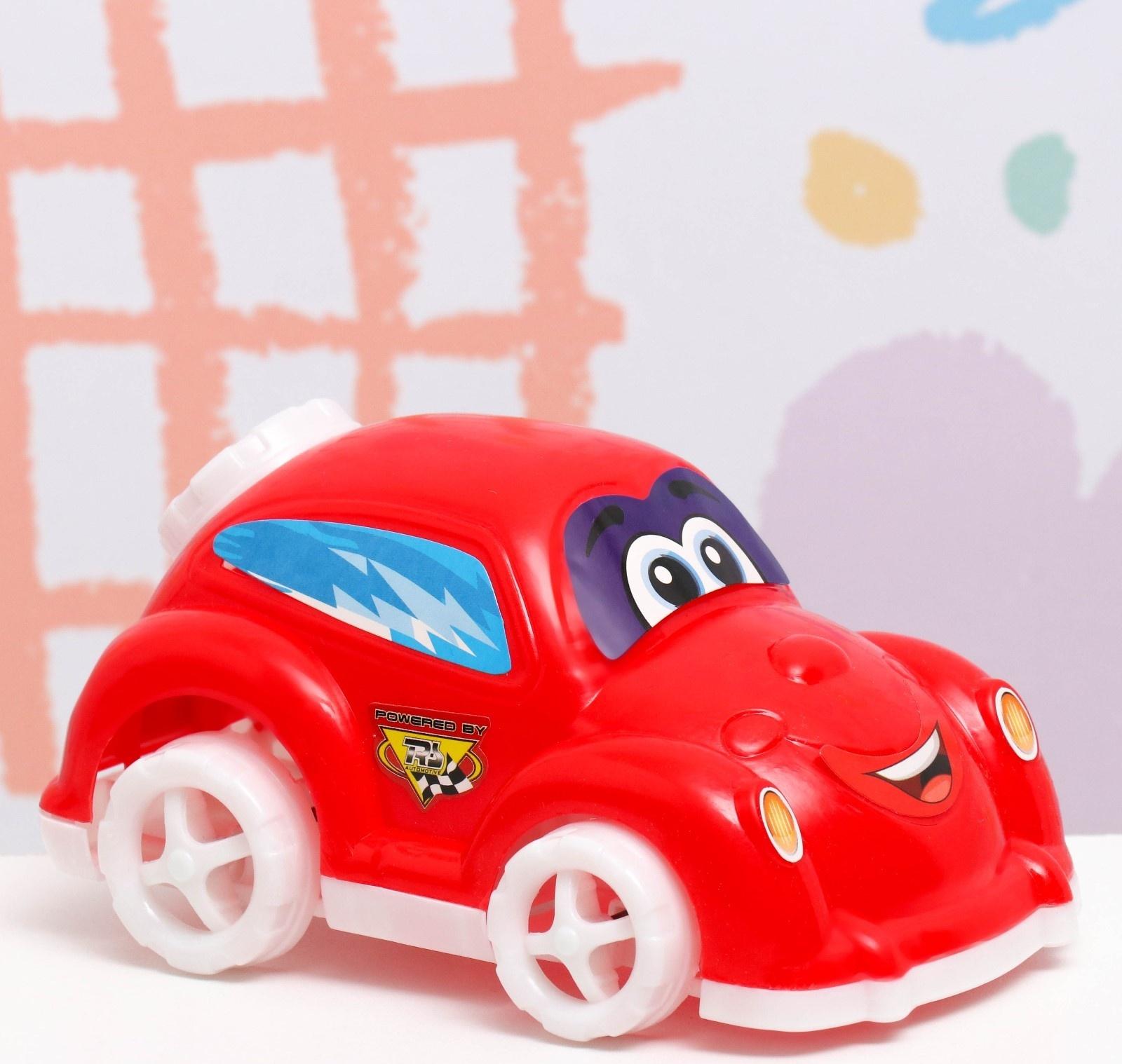 Машина пластмассовая 