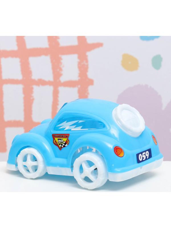 Машина пластмассовая 