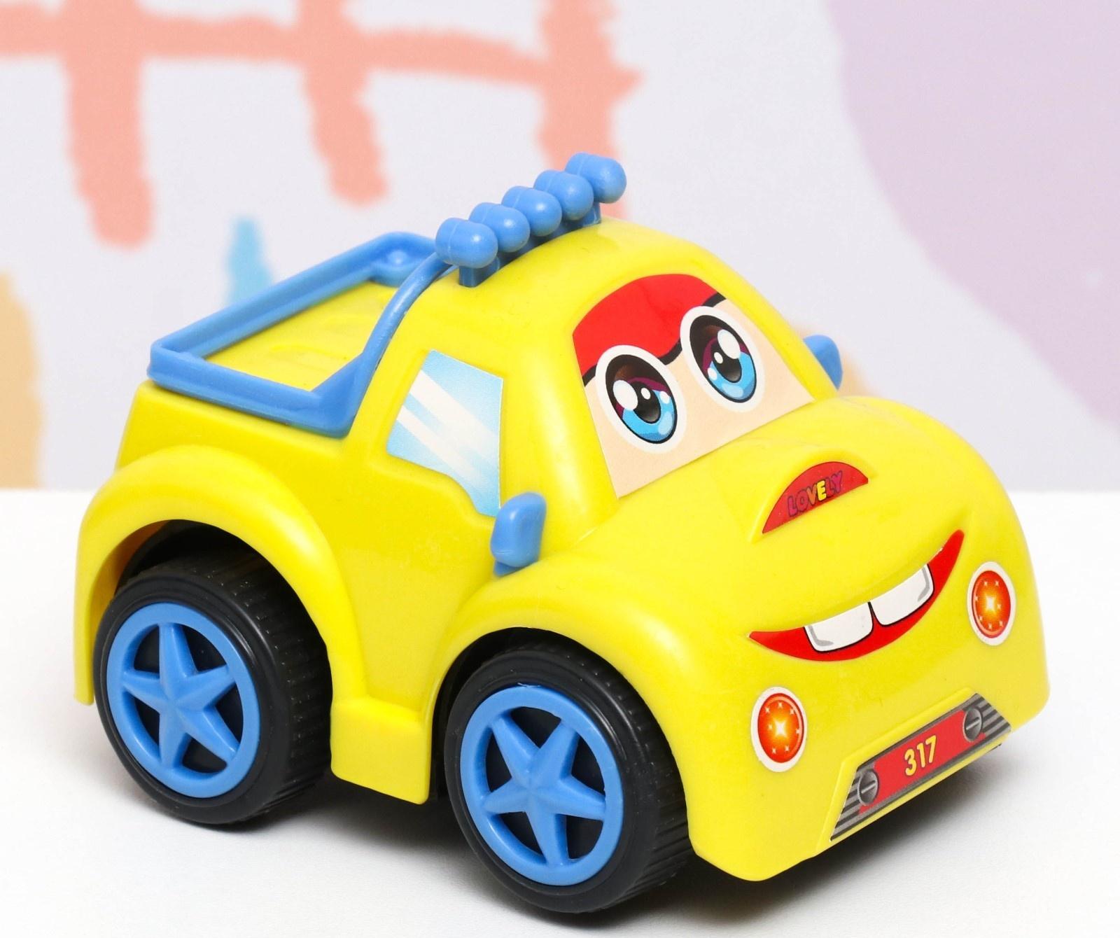 Машина пластмассовая 