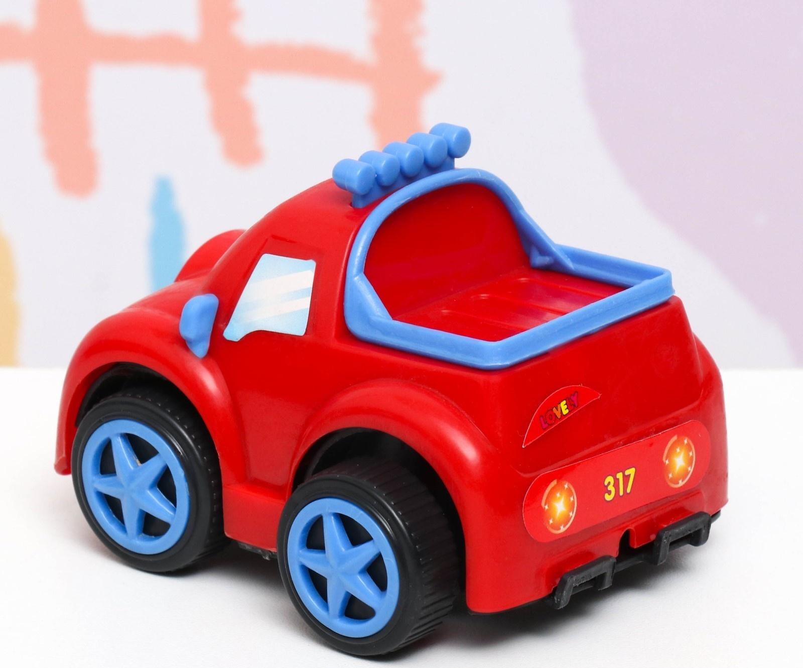 Машина пластмассовая 