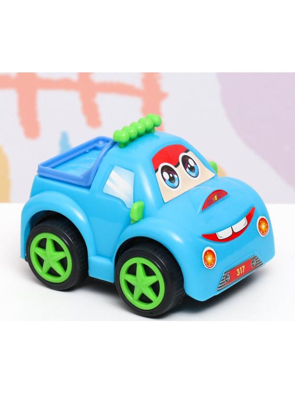 Машина пластмассовая 