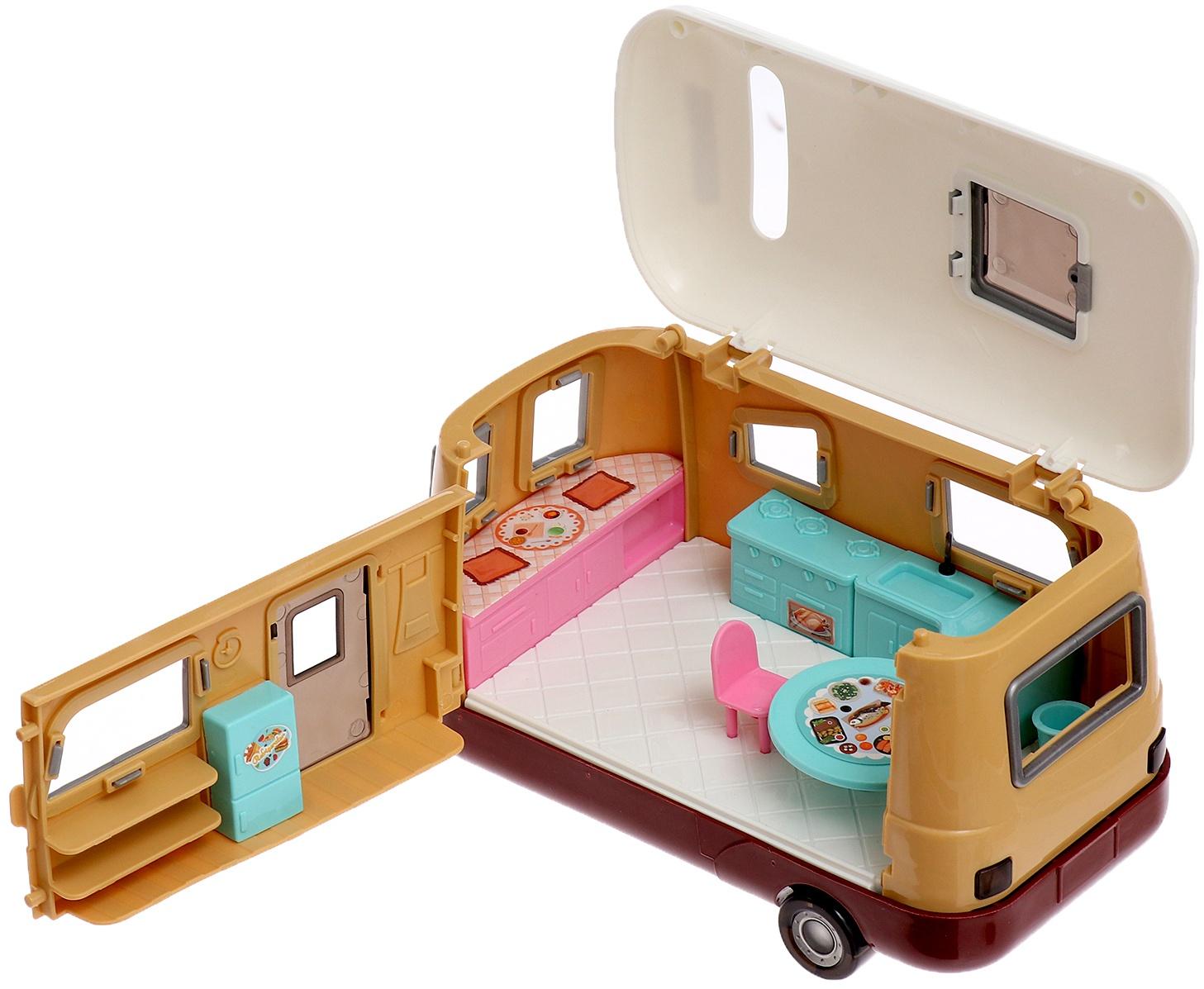 Игровой набор «Путешественницы» машина с прицепом, вертолёт, куклы, аксессуары