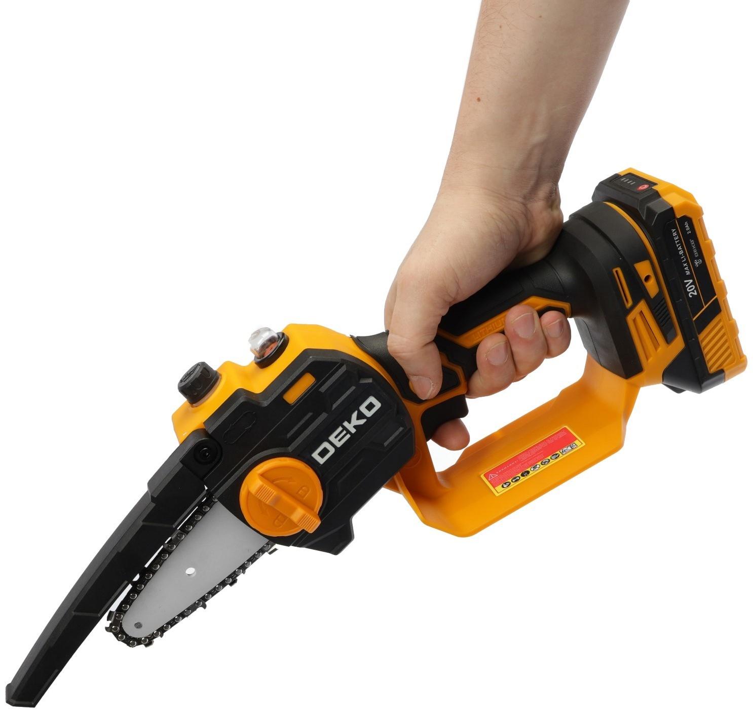 Пила цепная аккумуляторная DEKO DKCHS 20-4 063-4480, 20 В, 2 Ач, Li-ion АКБх1 шт, ЗУ