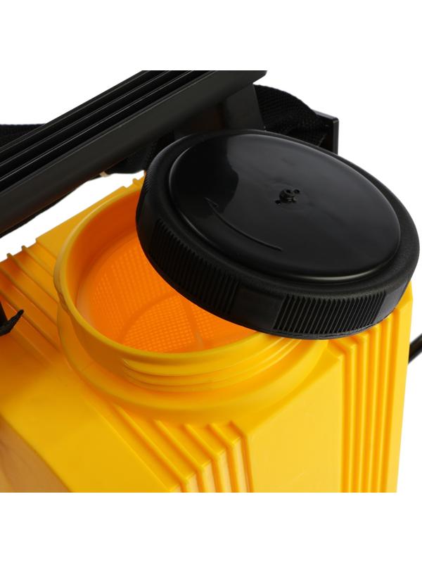 Опрыскиватель аккумуляторный Huter SP-8AC, 12 В, 8 л, 2 Ач, 3 л/мин, насадки 3 шт.