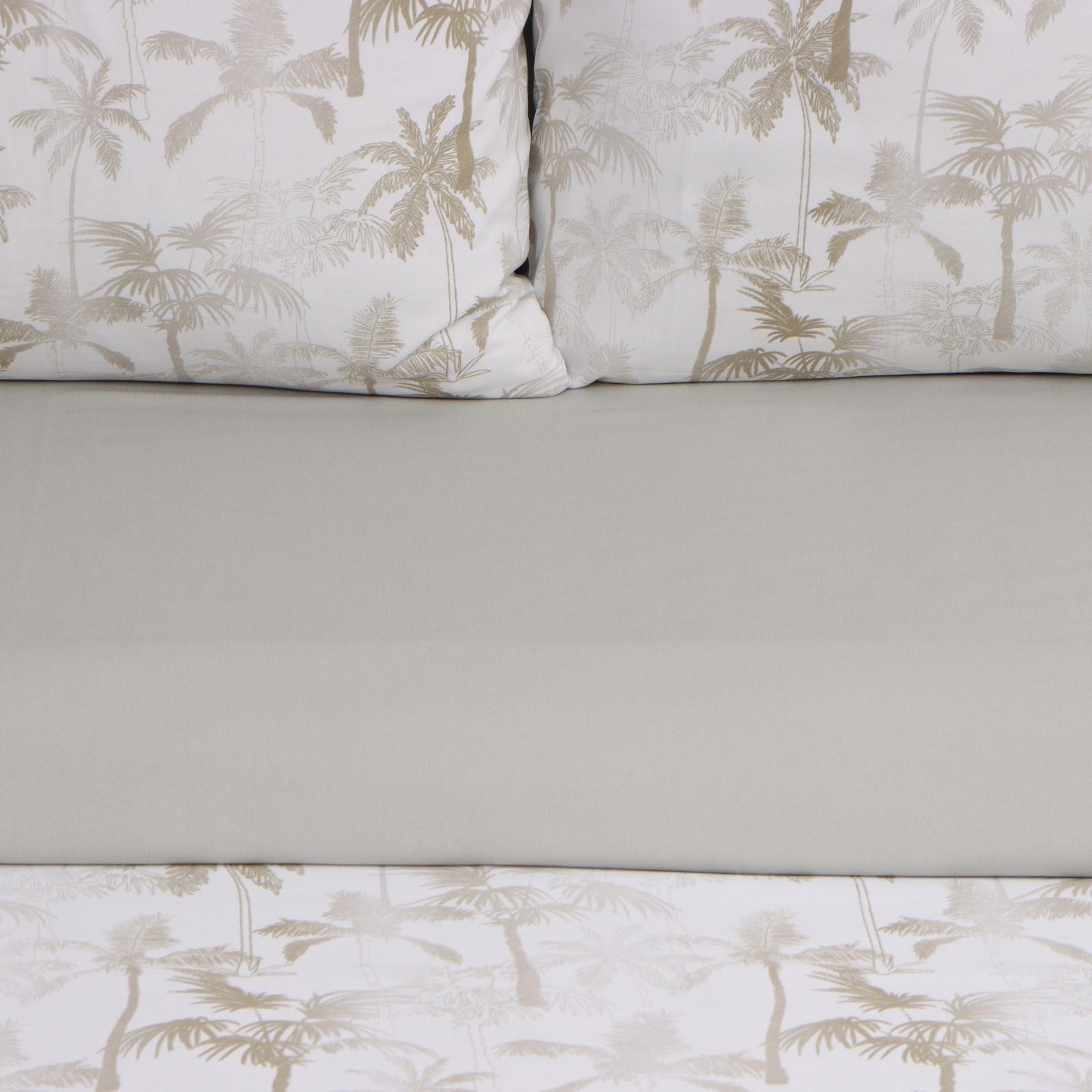 Постельное бельё LoveLife 2сп Summer 175х215см,200х240см,50х70см-2шт, жатка, 100% п/э, 100гр/м2