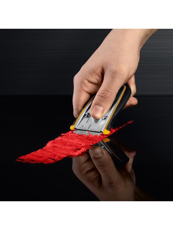 STAYER 40 мм, 5 доп. лезвий, скребок с выдвижным лезвием (08537)