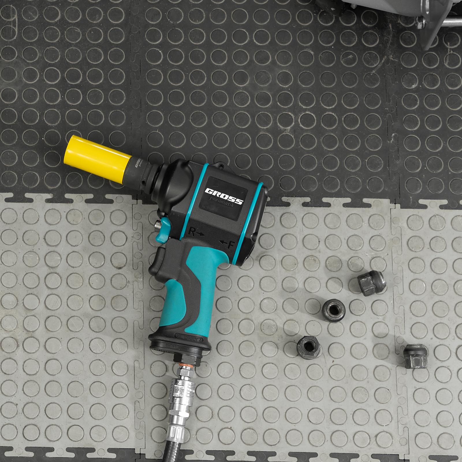 Гайковерт пневматический ударный G985K2, 1/2, 610Нм 9000 об/мин, с набором 17 предметов Gross