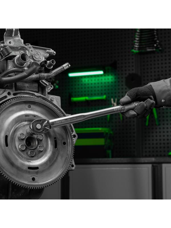 Ключ динамометрический, 28-210 Нм, 1/2, CrV, хромированный, быстрый сброс Stels