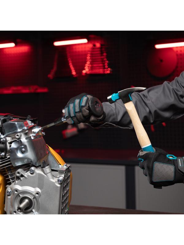 Отвертка ударно-поворотная 1/2, набор бит, 6 шт, черная ручка Профи, пластиковый бокс Matrix