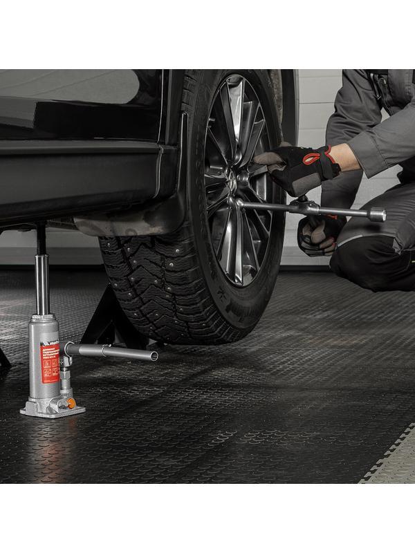 Домкрат гидравлический бутылочный, 3 т, h подъема 178-343 мм, в пластиковом кейсе Matrix