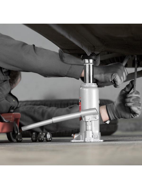 Домкрат гидравлический бутылочный, 6 т, h подъема 216-413 мм, в пластиковом кейсе Matrix