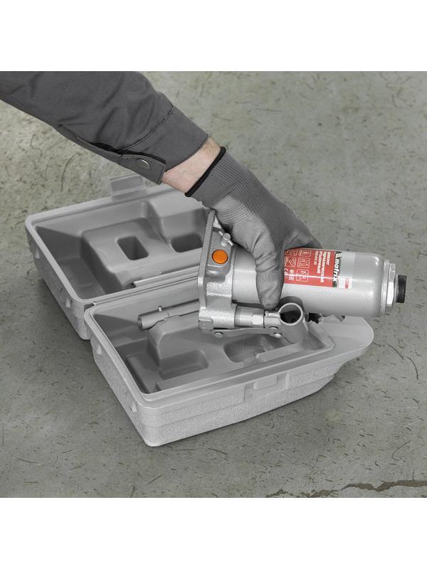 Домкрат гидравлический бутылочный, 6 т, h подъема 216-413 мм, в пластиковом кейсе Matrix