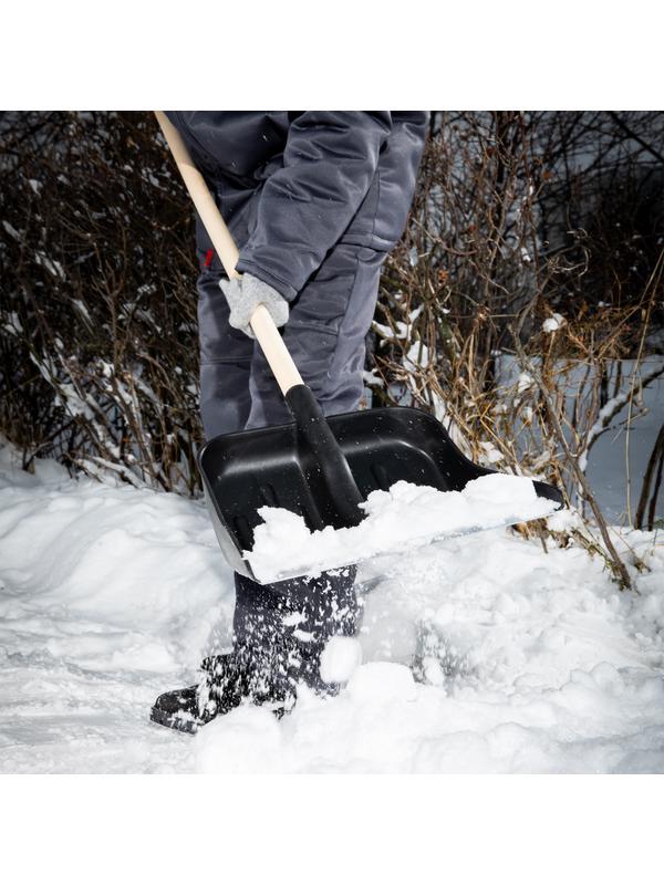 Лопата для уборки снега пластиковая, 360 х 405 х 1550 мм, деревянный черенок 1 сорт, Россия, Сибртех
