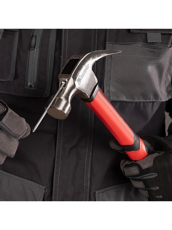 Молоток-гвоздодер, 450 г, боек c магнитом, фибергласовая обрезиненная рукоятка Matrix