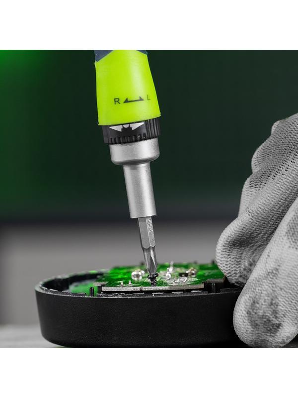 Отвертка реверсивная для точных работ с набором бит и торцевых головок, 32 предмета, CrV Сибртех