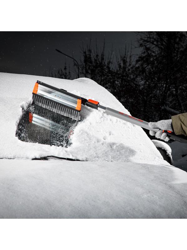 Щетка-сметка для снега со скребком и водосгоном, телескопическая, поворотная голова Stels