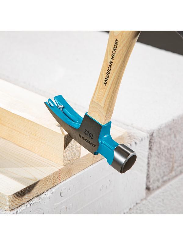 Молоток-гвоздодер, 280 г, угол 75, магнит, обрезиненная рукоятка American hickory GROSS