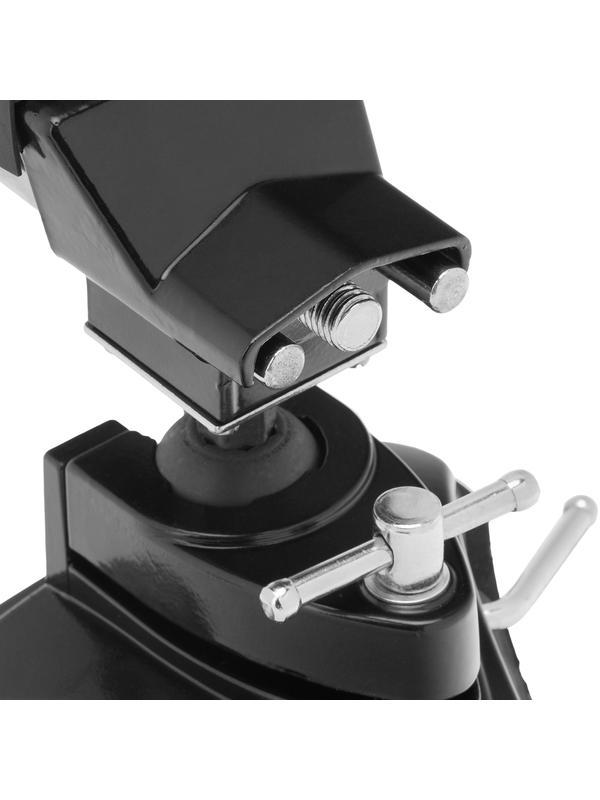 Тиски настольные, резиновая вакуумная присоска, шарнирный механизм, ширина рабочих губок 70 мм Matrix