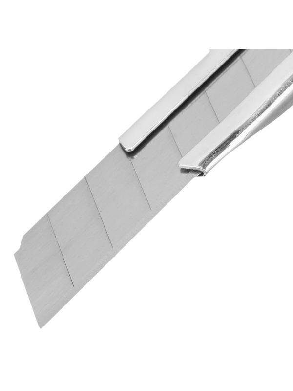 Нож, 18 мм, выдвижное лезвие металлическая направляющая, эргономичная двухкомпонентная рукоятка Matrix