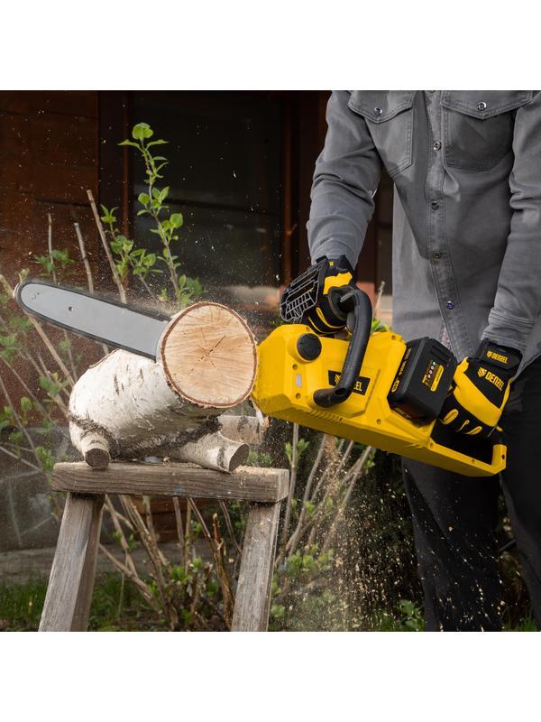 Цепная пила аккумуляторная бесщеточная RCS400-36, Li-ion, 36 В, 4 Ач, шина 400 мм Denzel