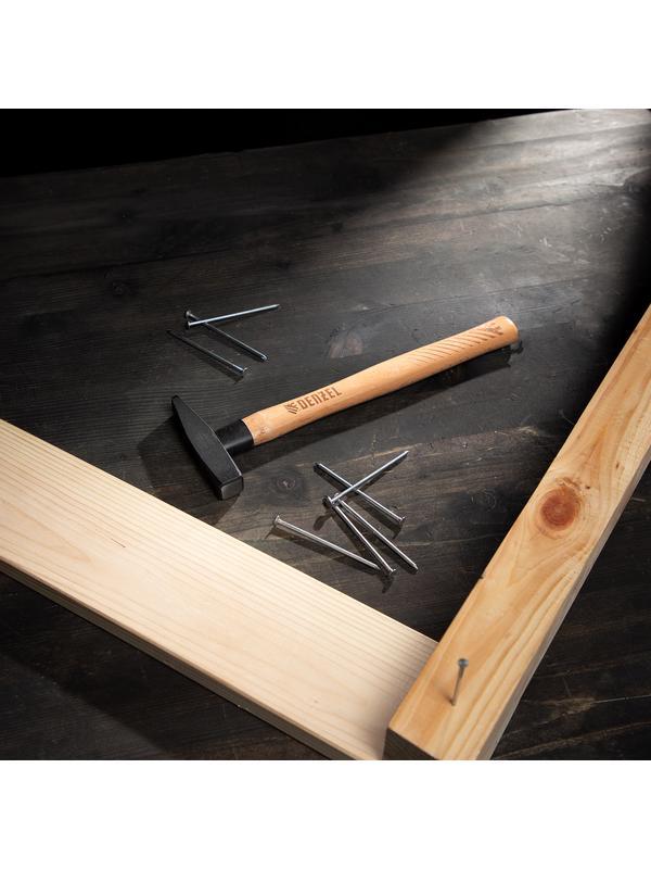 Молоток слесарный, 200 г, кованый квадратный боек, буковая рукоятка Denzel