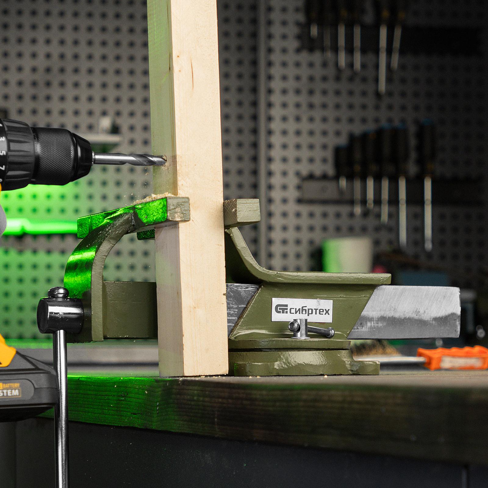 Тиски слесарные, 200 мм, стальные, поворотные// Сибртех