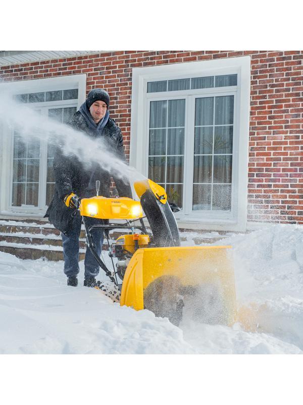 Бензиновая снегоуборочная машина SBM 610S PRO, 212 cc, электростартер, фара, обогрев Denzel