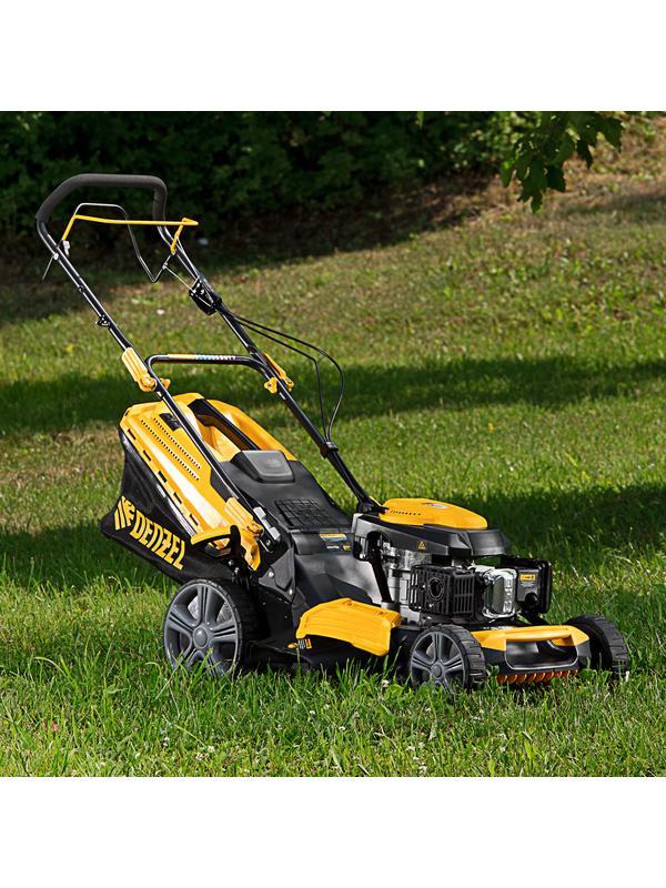 Газонокосилка бензиновая GLD-520SP, 196 куб.см, ширина 52 см, привод, 7 уровней,травосборник 60 л Denzel