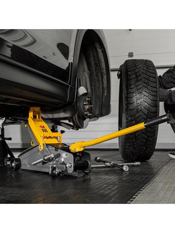 Домкрат гидравлический подкатной с фиксатором, 2,8 т, 135-385 мм, в кейсе Denzel