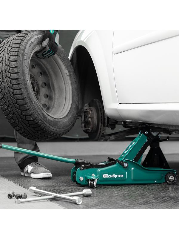 Домкрат гидравлический подкатной, 2 т, 85-330 мм, низкий подхват, в пласт. кейсе Сибртех