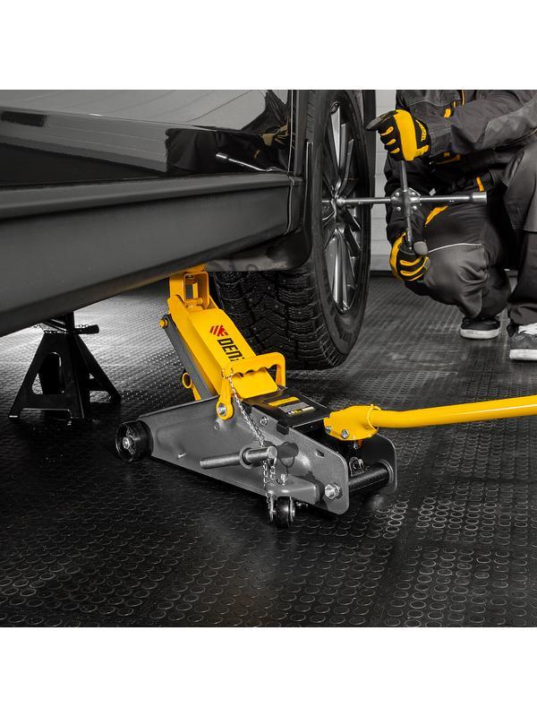 Домкрат гидравлический подкатной с фиксатором, 2,8 т, 135-385 мм Denzel