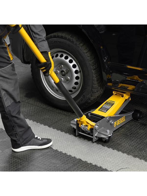 Домкрат гидравлический подкатной, 3 т, 125-470 мм, быстрый подъем, проф. Denzel