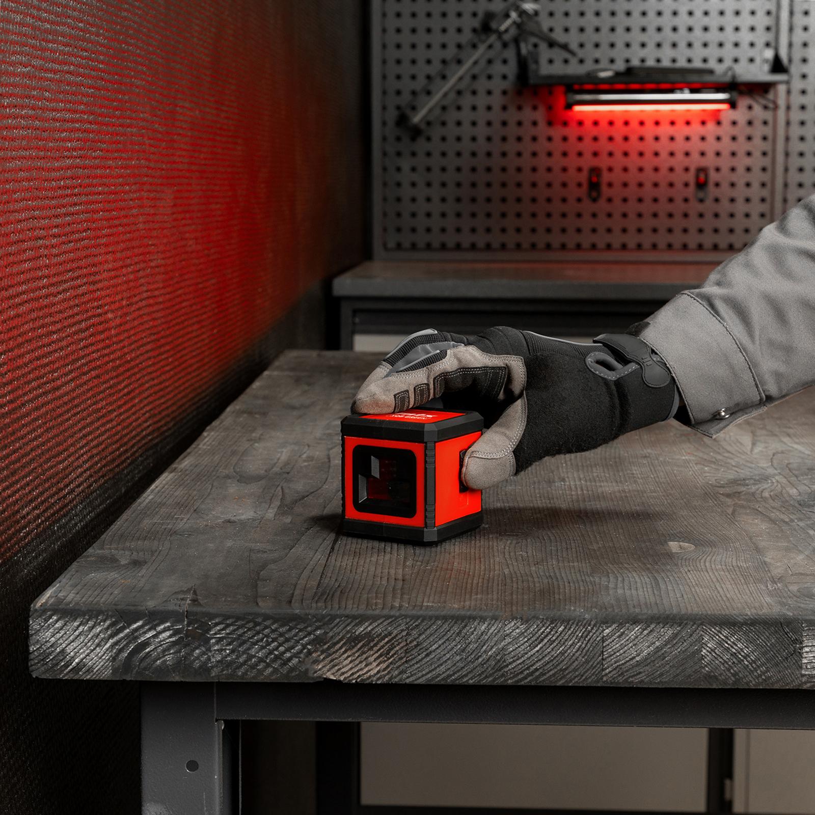 Лазерный уровень XQB GREEN Basic SET, 20 м, зеленый луч, батарейки, резьба 1/4