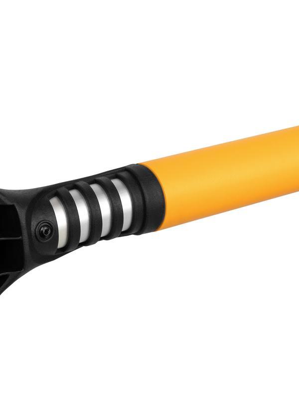 Щетка-сметка для снега со скребком 600 мм Denzel