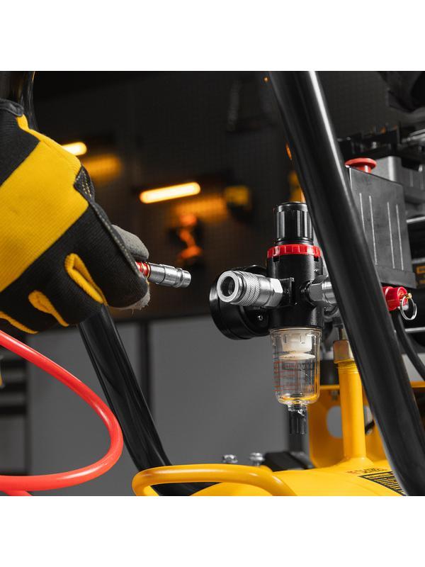 Компрессор безмасляный, малошумный  DLS 2250/100, 2250 Вт, 3x750, 100 л, 410 л/мин блок управления/ Denzel