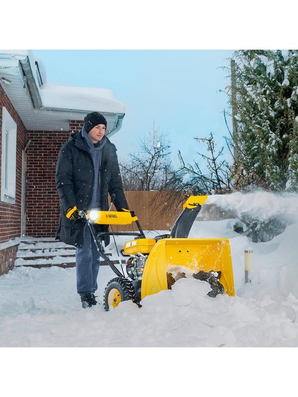 Бензиновая снегоуборочная машина SBM 610, 212 cc, ручной старт, фара Denzel