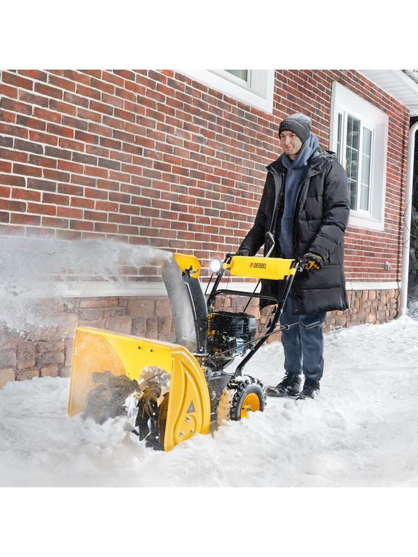 Бензиновая снегоуборочная машина SBM 610, 212 cc, ручной старт, фара Denzel