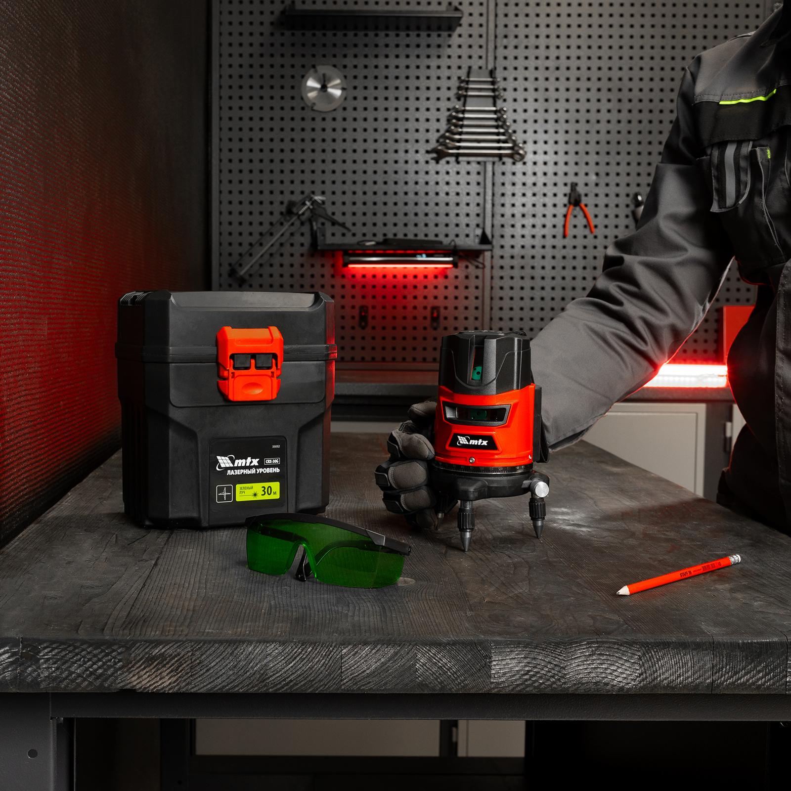Лазерный уровень CRX-30G, 30 м, зеленый луч, батарейки, резьба 5/8