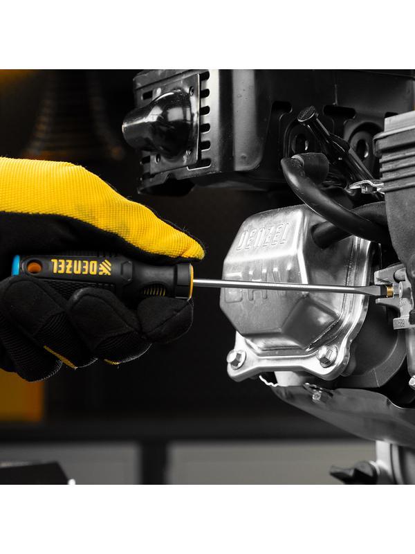 Отвертка, SL4х100 мм, S2, 3к рукоятка Denzel