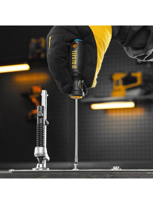 Отвертка, SL3х100 мм, S2, 3к рукоятка Denzel