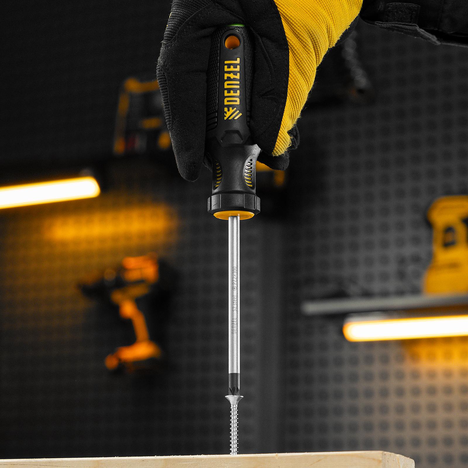 Отвертка, PZ2x100 мм, S2, 3к рукоятка Denzel