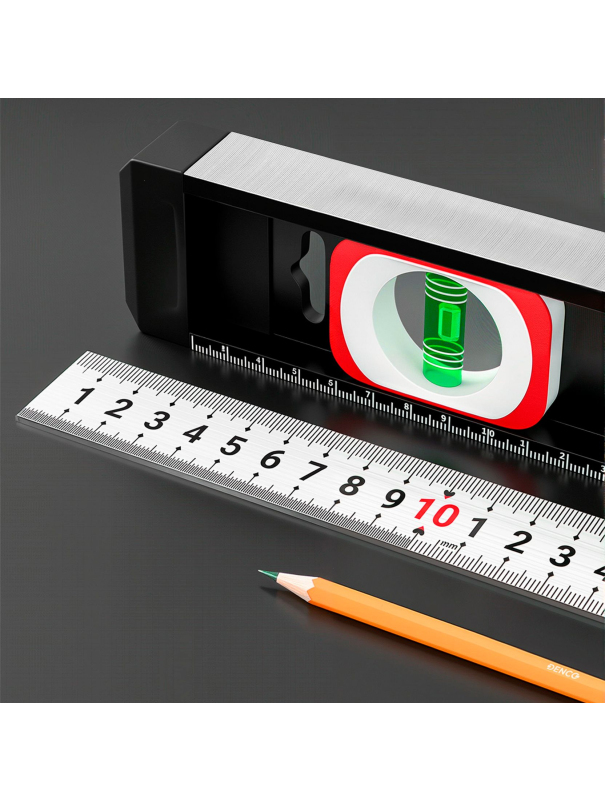 Уровень строительный DENCO 1371411 пузырьковый, магнитный, усиленный 3-х гл. / 60 см.