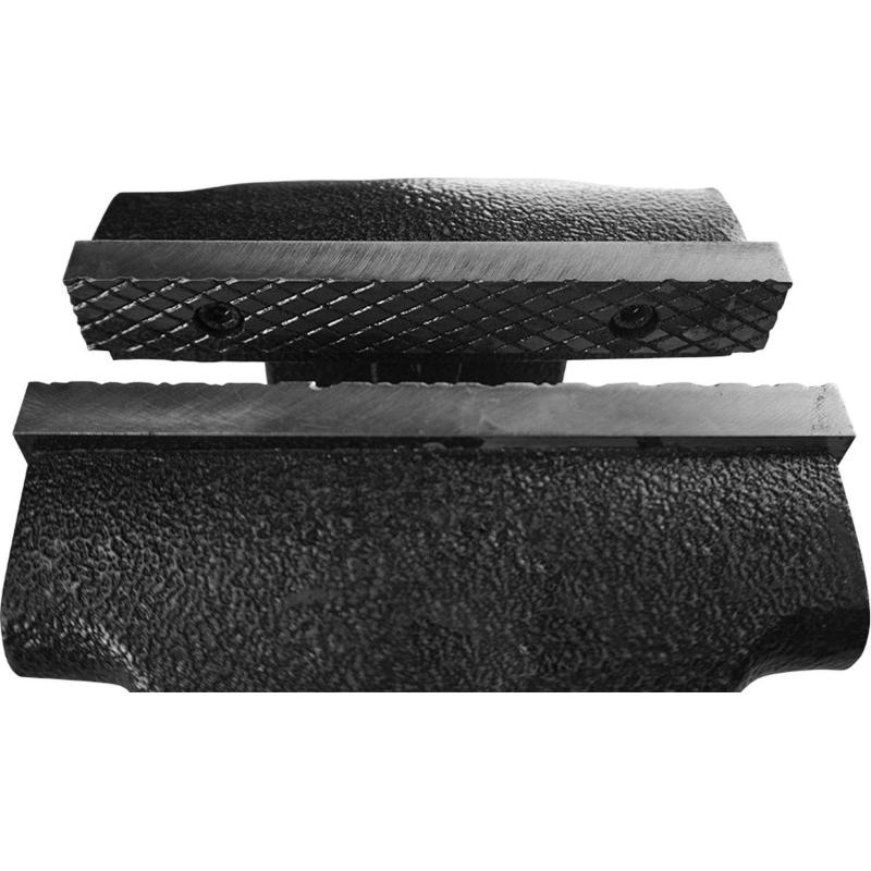 Тиски чугунные поворотные с трубн.зажимом и наковальн. 100 мм BERGER BG1336